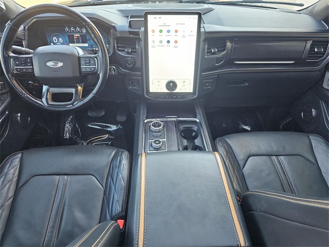 2022 Ford Expedition MAX Platinum photo 18