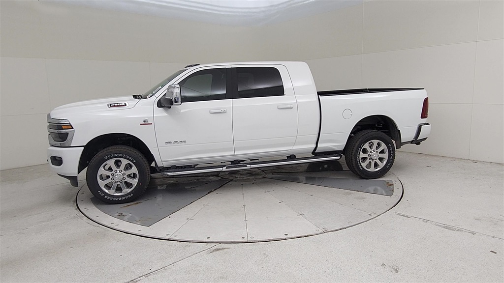 2026 Ram 2500 Laramie photo 8
