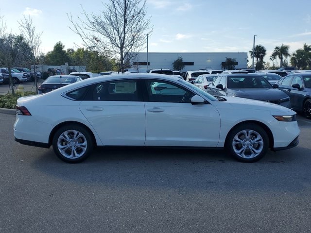 2025 Honda Accord 1.5T LX photo 3