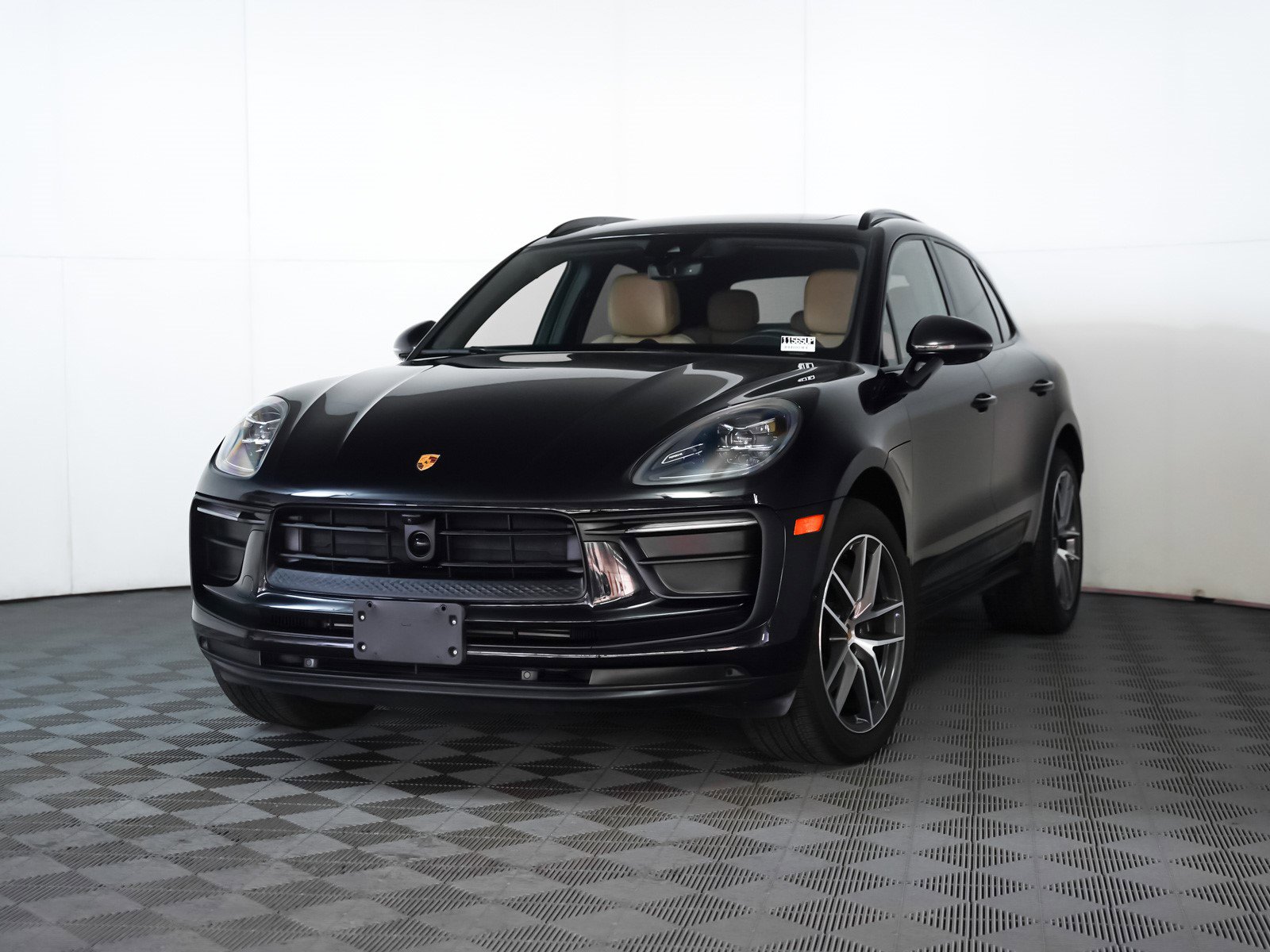 2023 Porsche Macan T