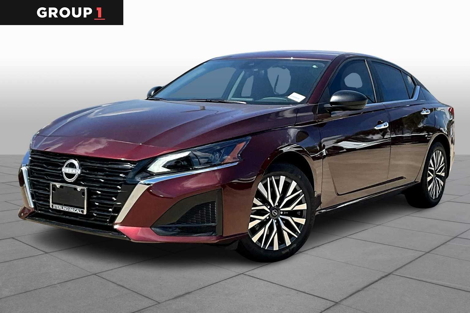 2025 Nissan Altima SR photo 3