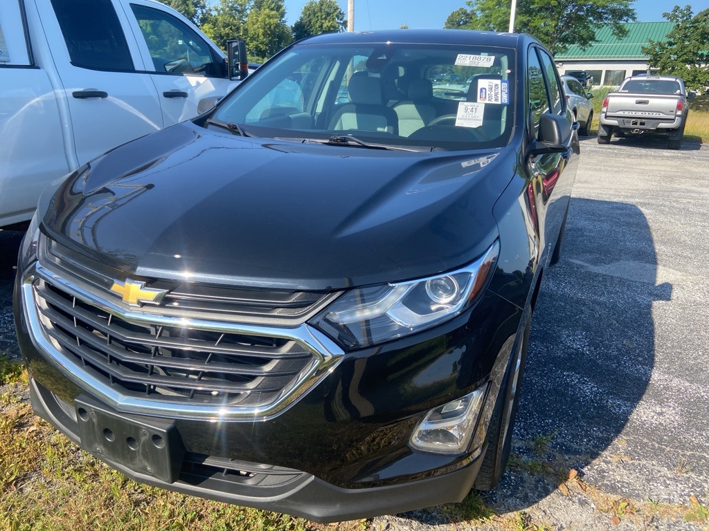 2021 Chevrolet Equinox LS photo 2