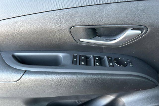 2025 Hyundai Tucson SE photo 11