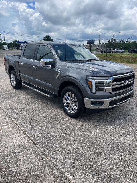 2025 Ford F-150 Lariat photo 4