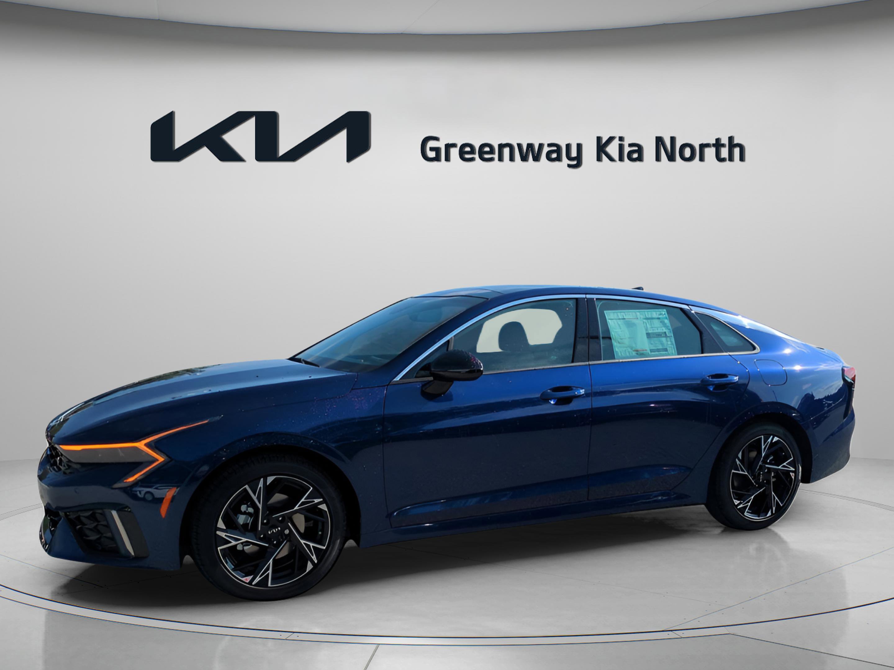 2025 Kia K5 GT-Line photo 3