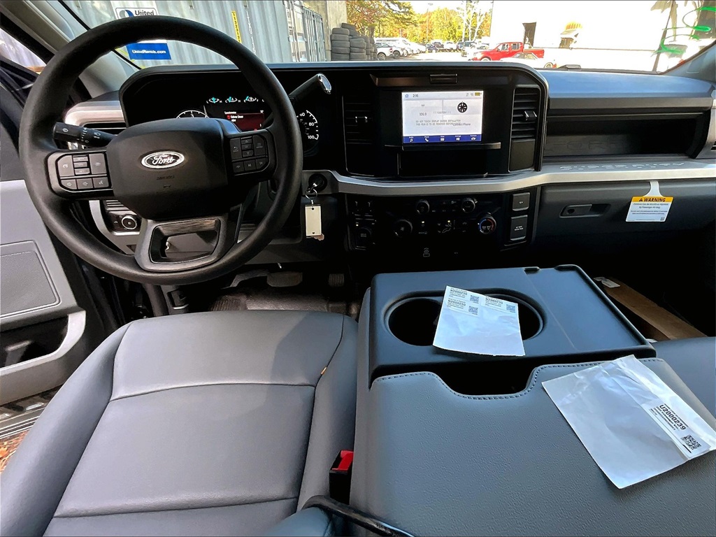 2026 Ford F-350 XL photo 4