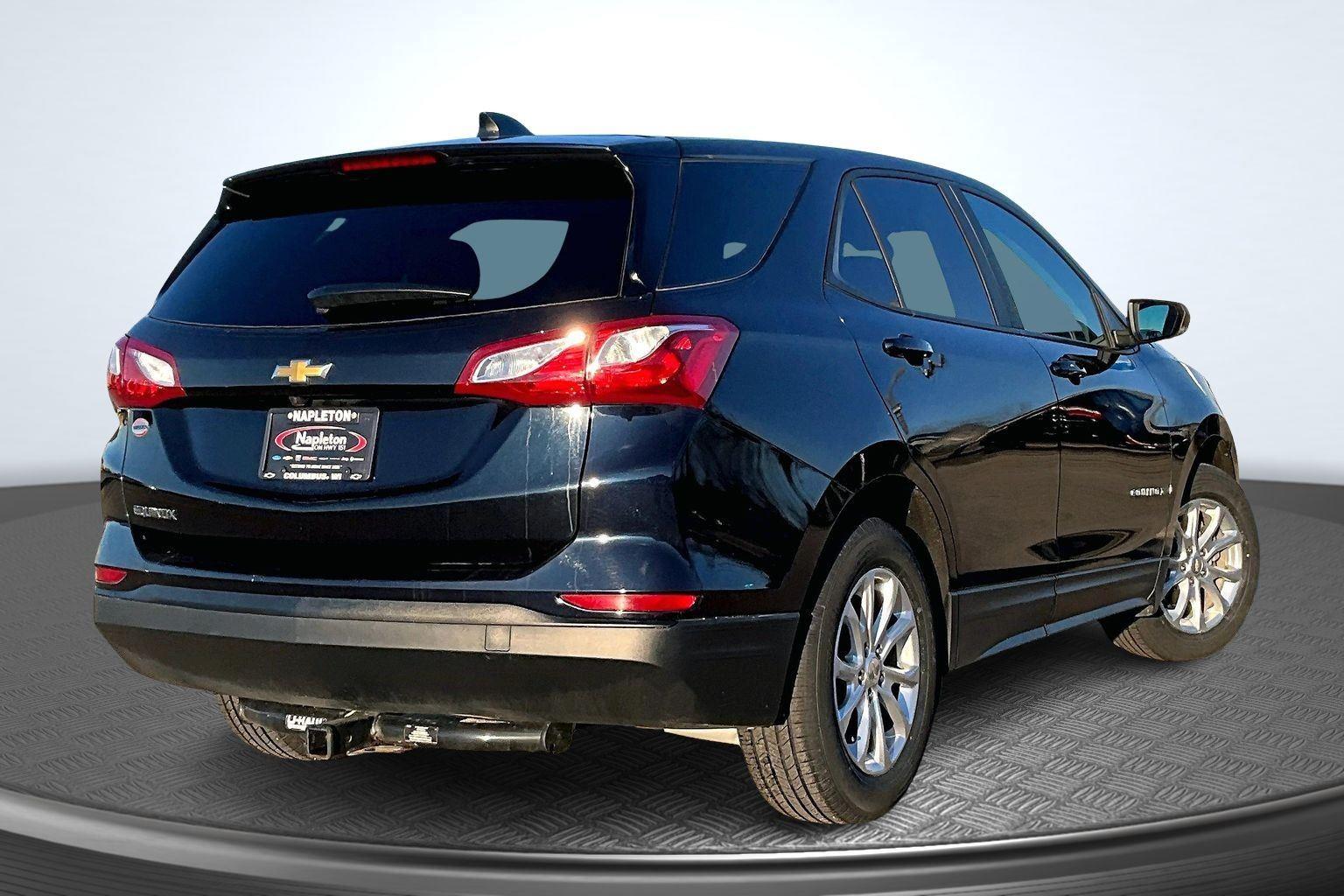 Used 2020 Chevrolet Equinox LS with VIN 2GNAXHEV6L6174290 for sale in Columbus, WI