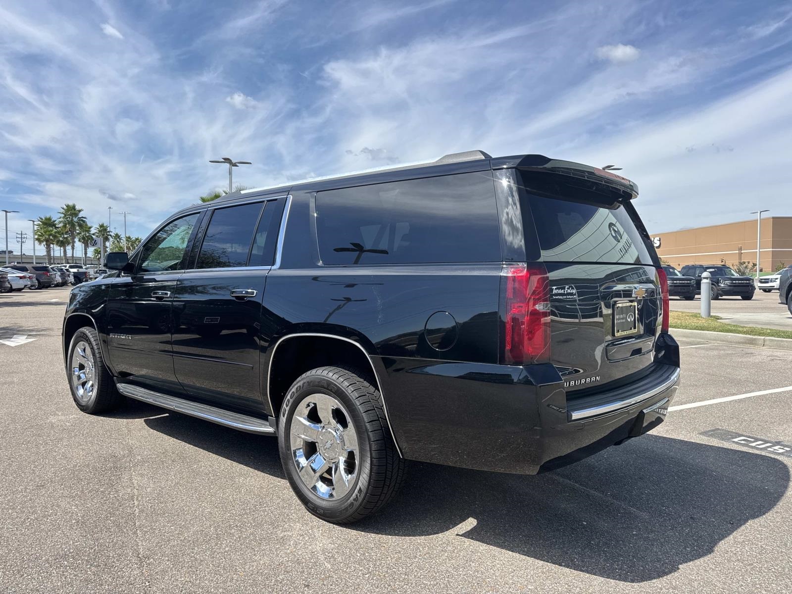 2020 Chevrolet Suburban Premier photo 7