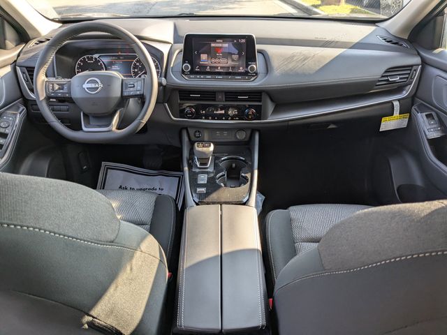 2026 Nissan Rogue SV photo 9