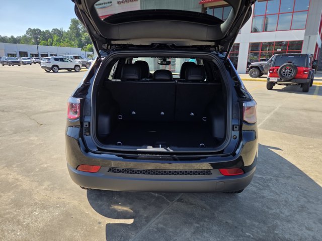 2025 Jeep Compass Latitude photo 5