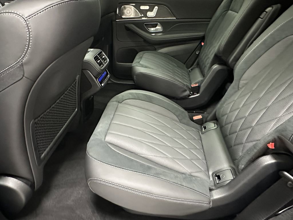 2026 Mercedes Benz GLS AMG 63 4MATIC photo 23