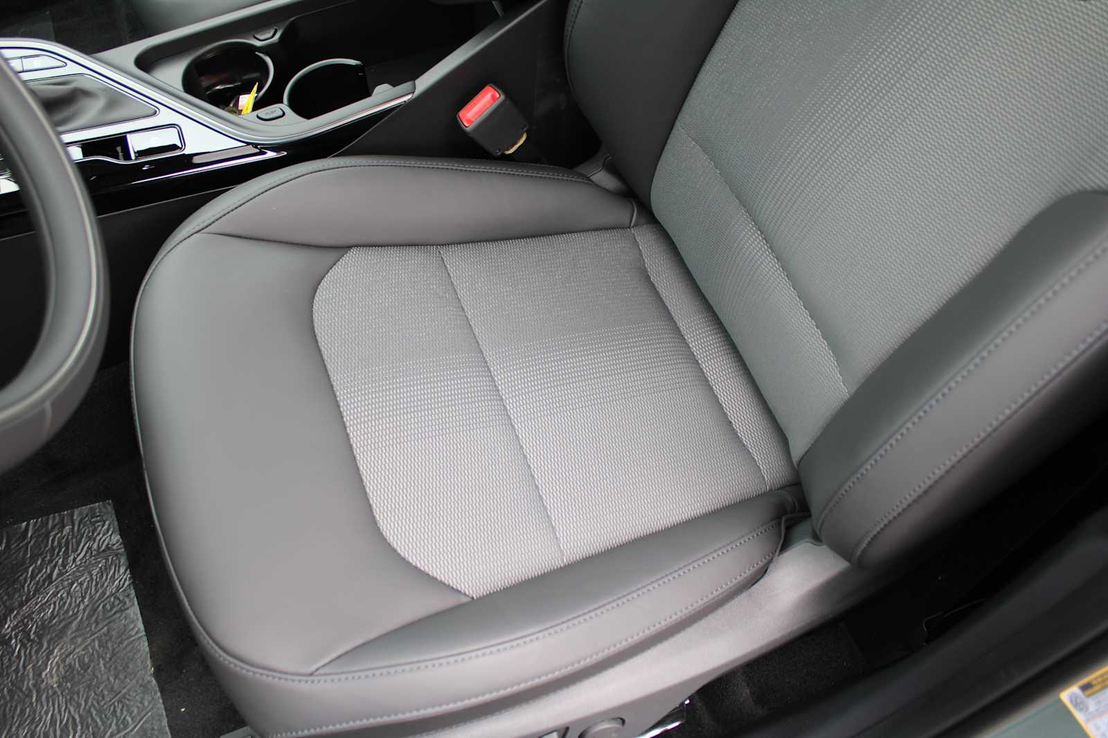 2025 Kia Niro EX Touring photo 13