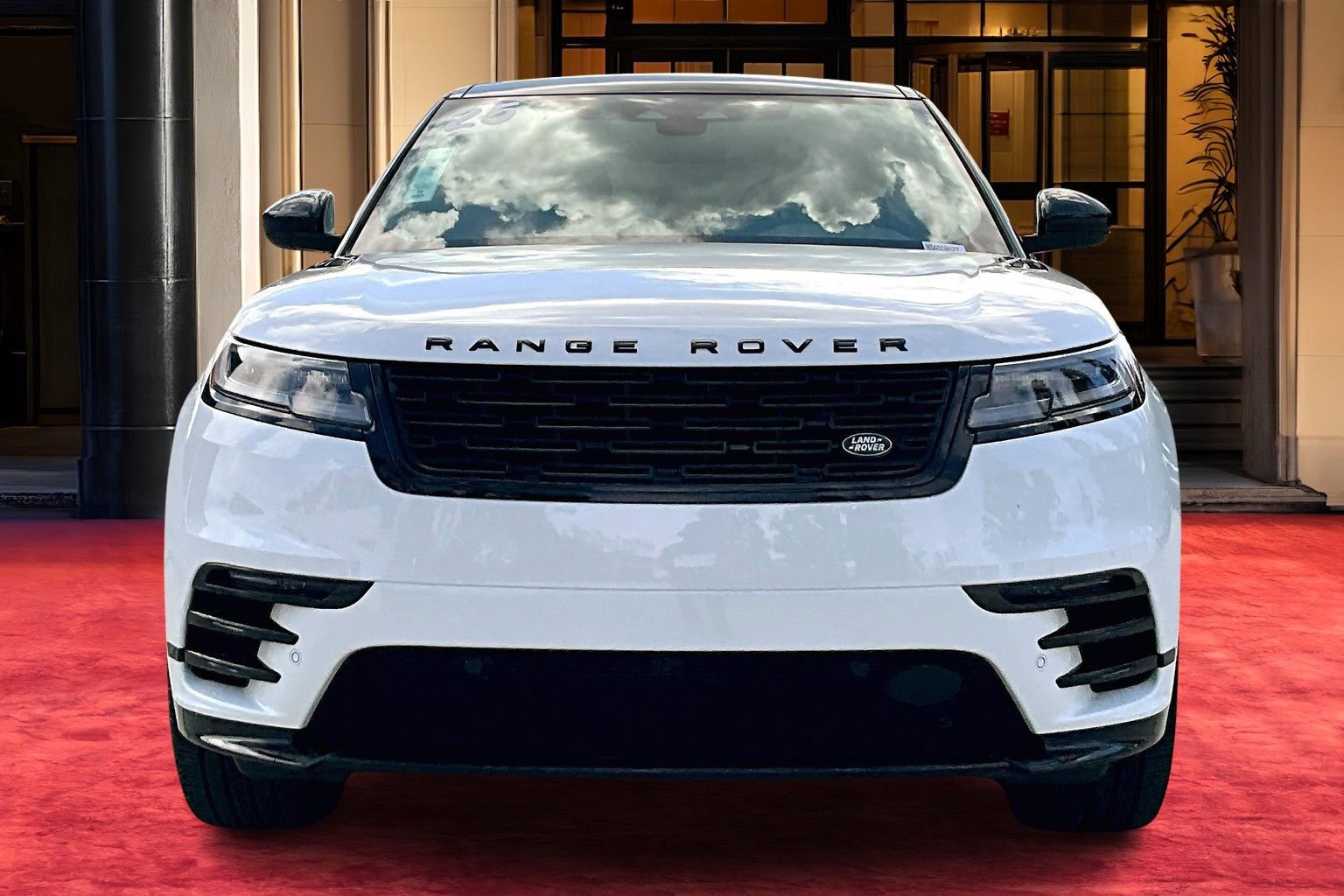 2025 Land Rover Range Rover Velar SE photo 2