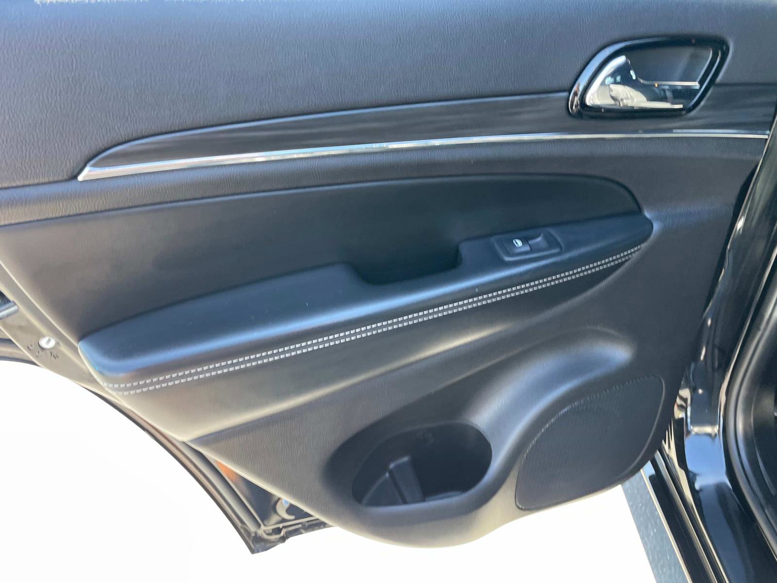2021 Jeep Grand Cherokee Anniversary Edition photo 25