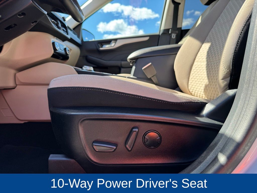 2021 Ford Escape SE photo 12