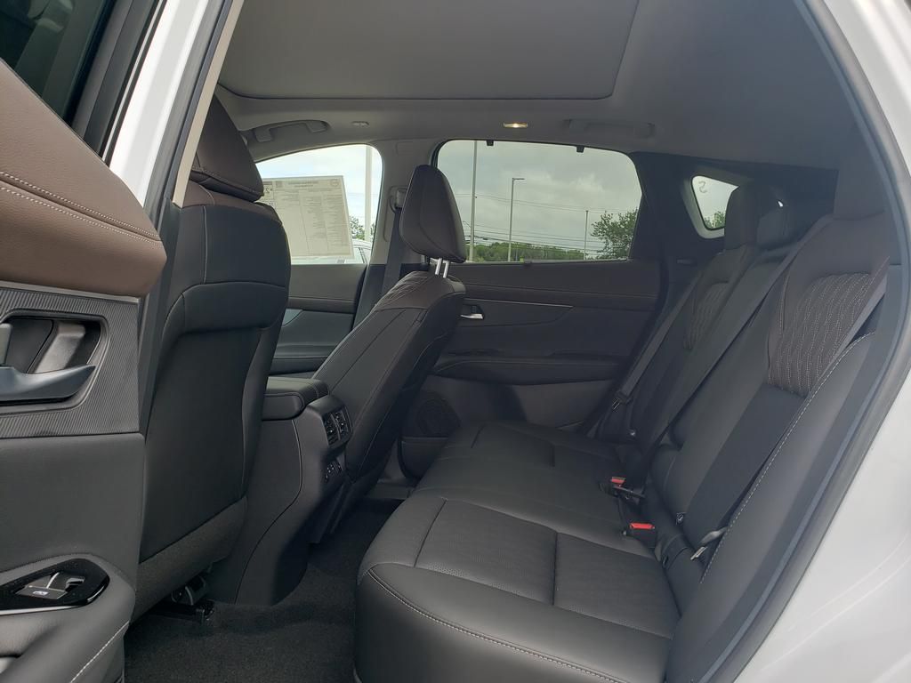 2025 Nissan Murano Platinum photo 7