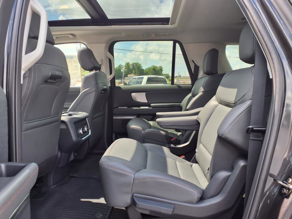 2025 Ford Expedition MAX EL photo 17