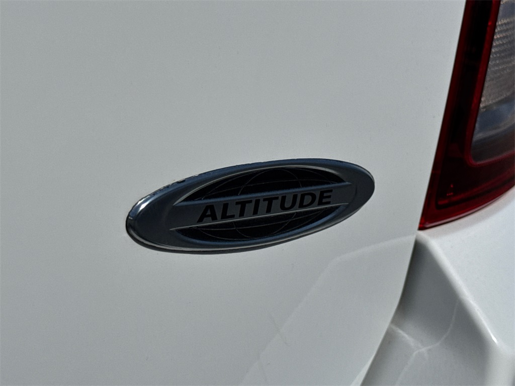 2015 Jeep Compass Altitude photo 13