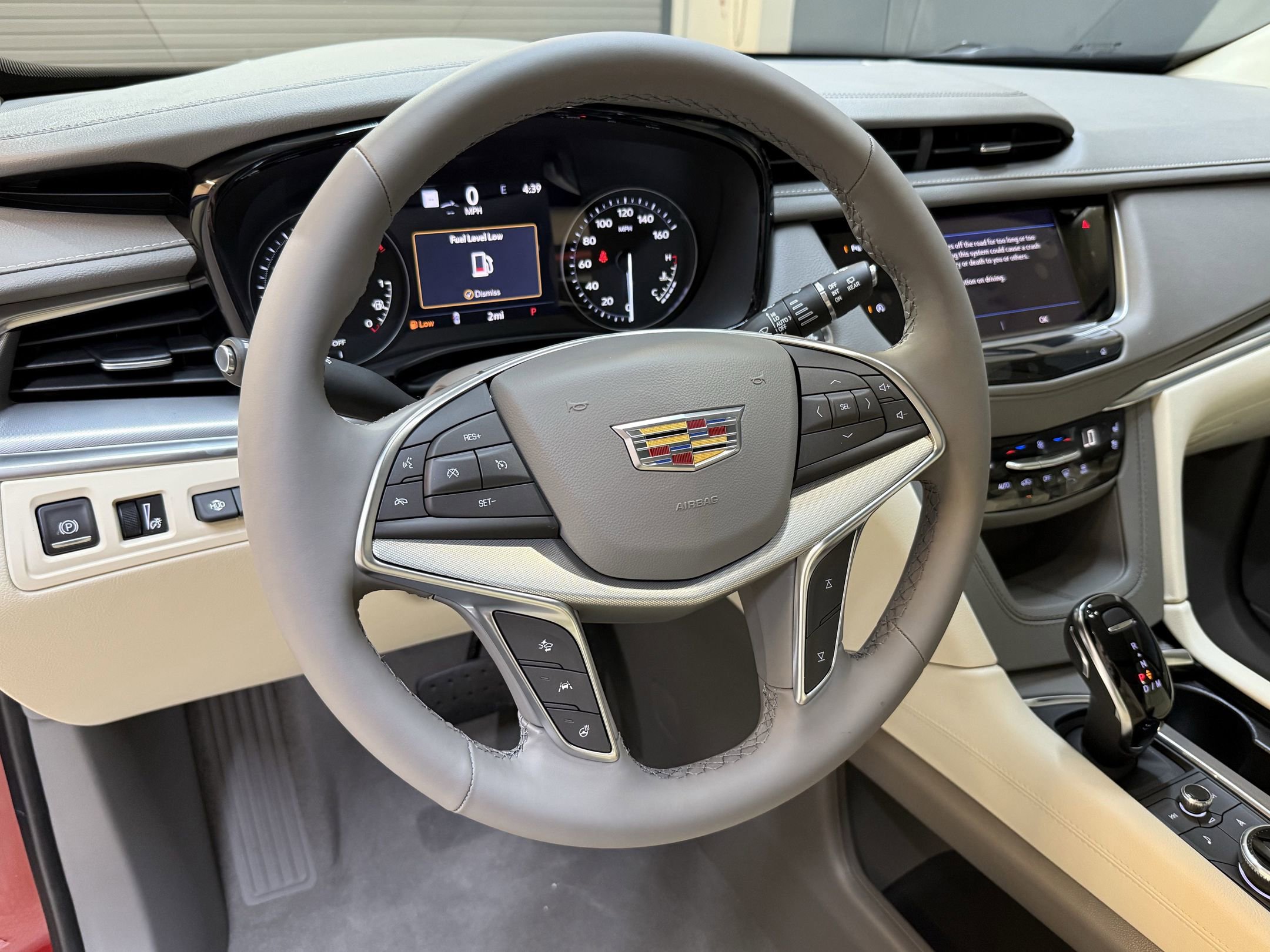 2025 Cadillac XT5 Premium Luxury photo 3