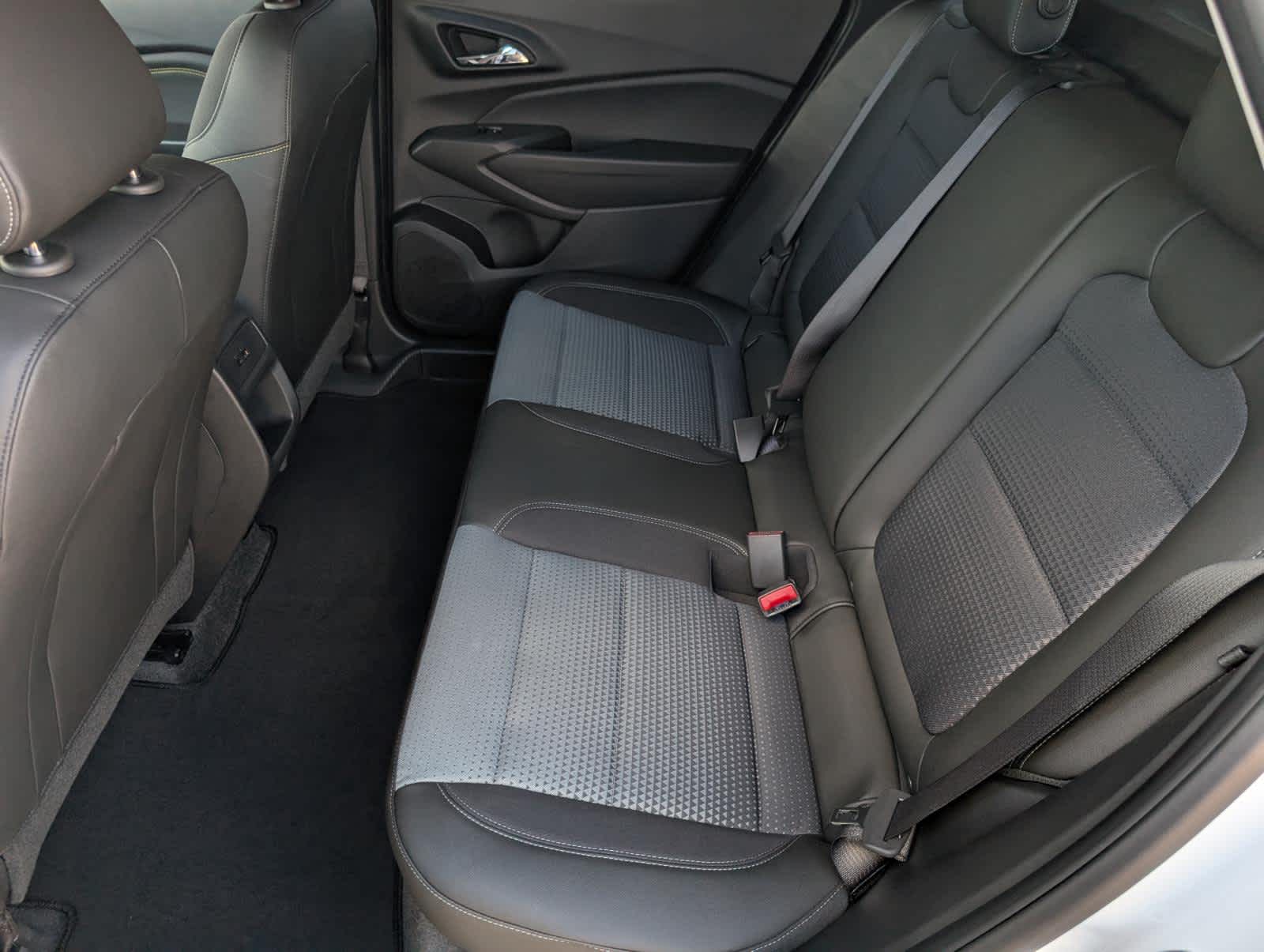 2025 Chevrolet Trax LT photo 11