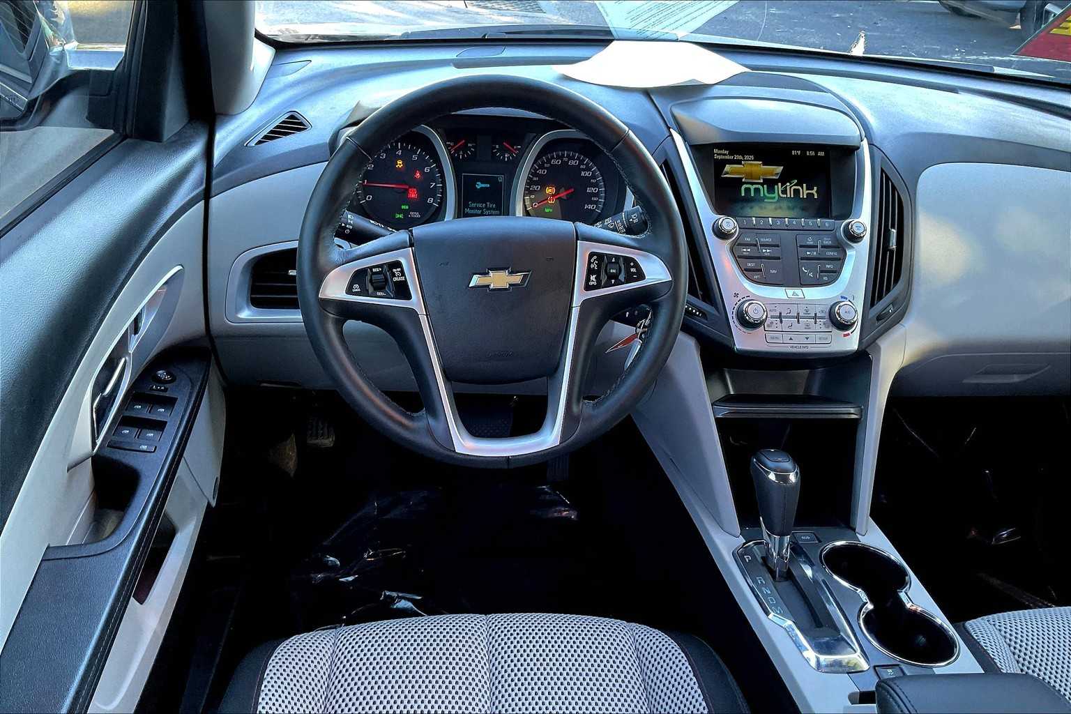 2016 Chevrolet Equinox LT photo 4