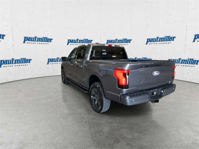2025 Ford F-150 Lightning photo 5