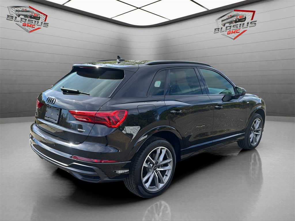 2022 Audi Q3 Premium Plus 45 TFSI S line photo 5