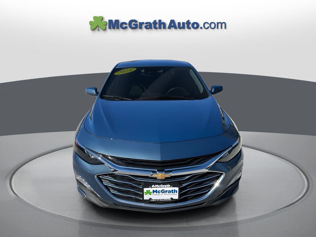 2024 Chevrolet Malibu 1LT photo 2