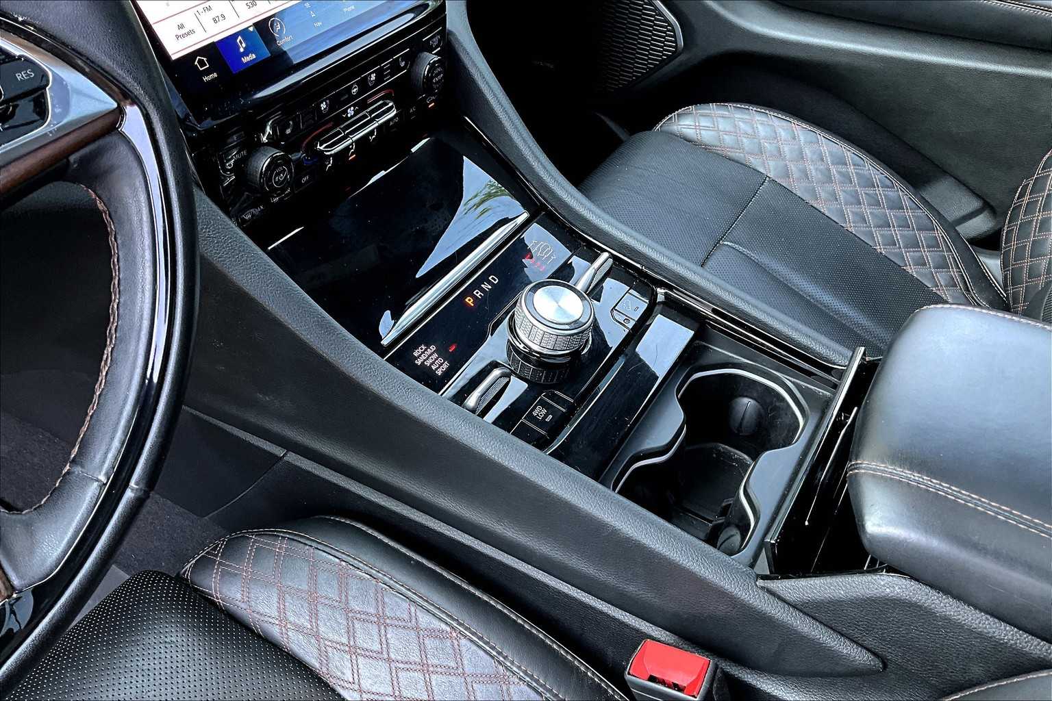 2023 Jeep Grand Cherokee Summit photo 16