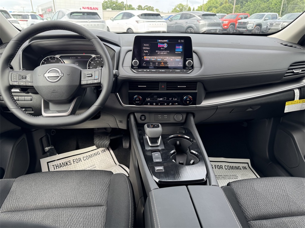 2025 Nissan Rogue SV photo 21