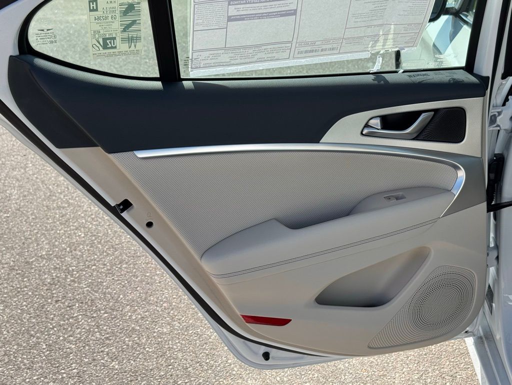 2026 Genesis G70 2.5T Prestige photo 16