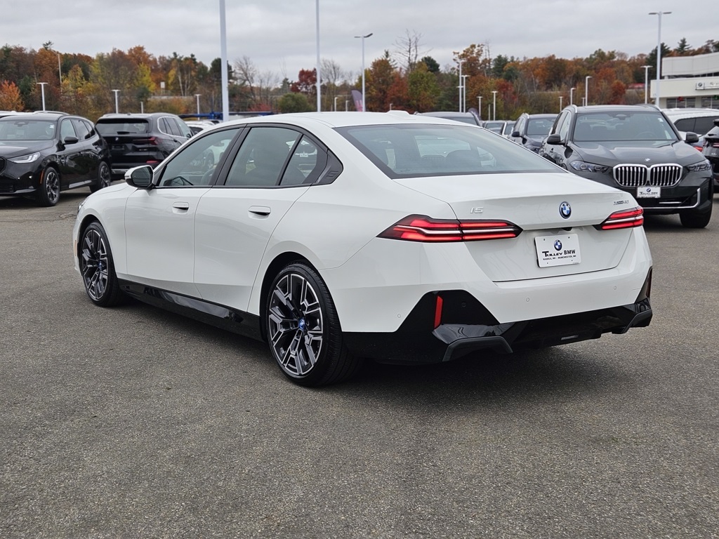Image of Certified Pre-Owned 2025 BMW i5 xDrive40