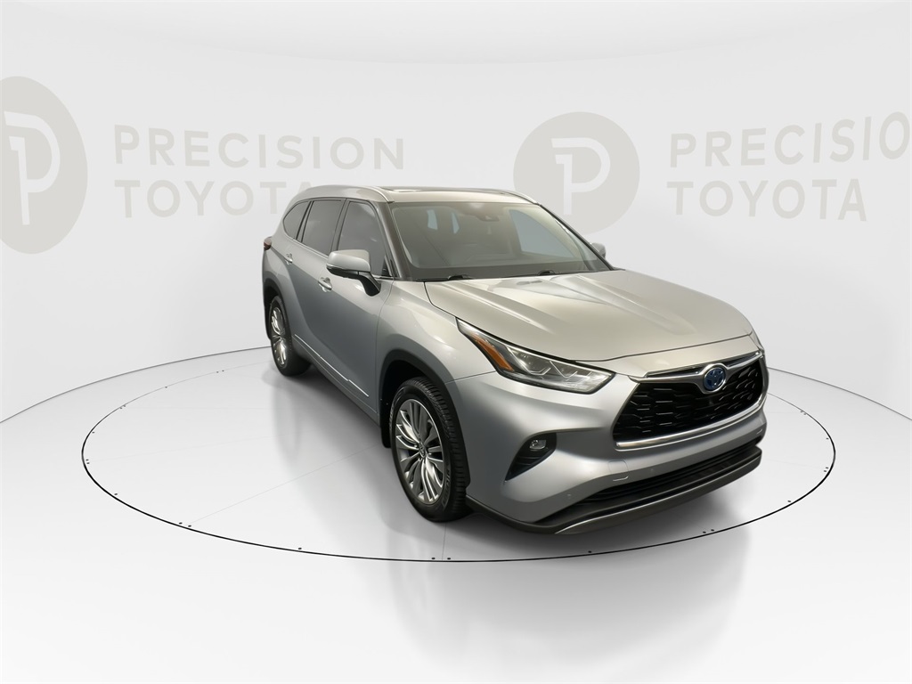2022 Toyota Highlander Hybrid Platinum photo 3