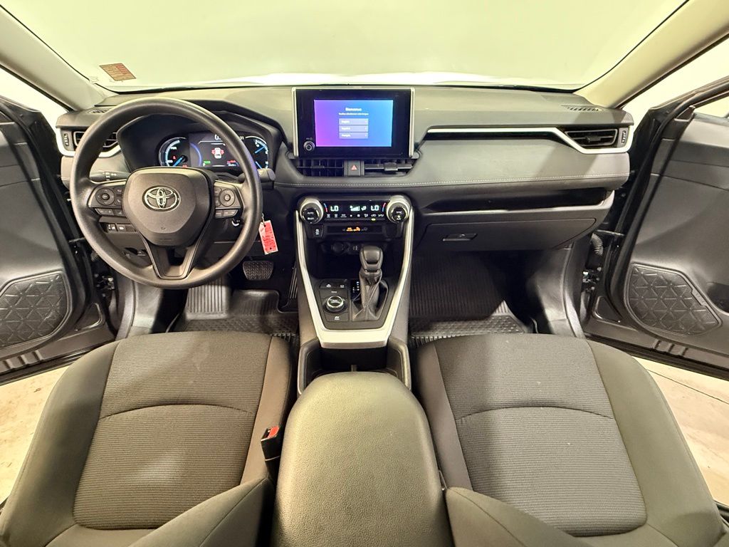 2024 Toyota RAV4 Hybrid LE photo 18