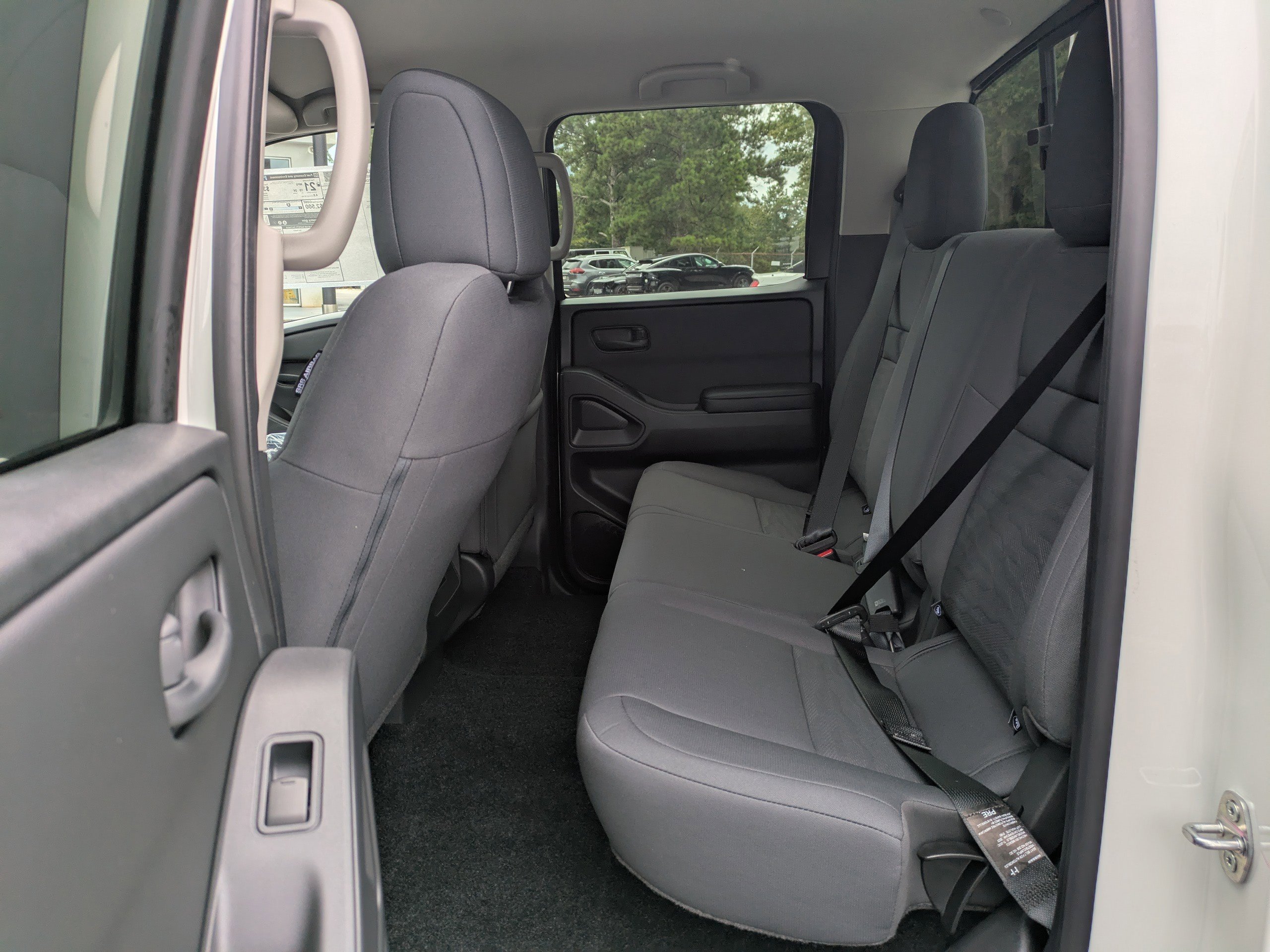 2025 Nissan Frontier S photo 5