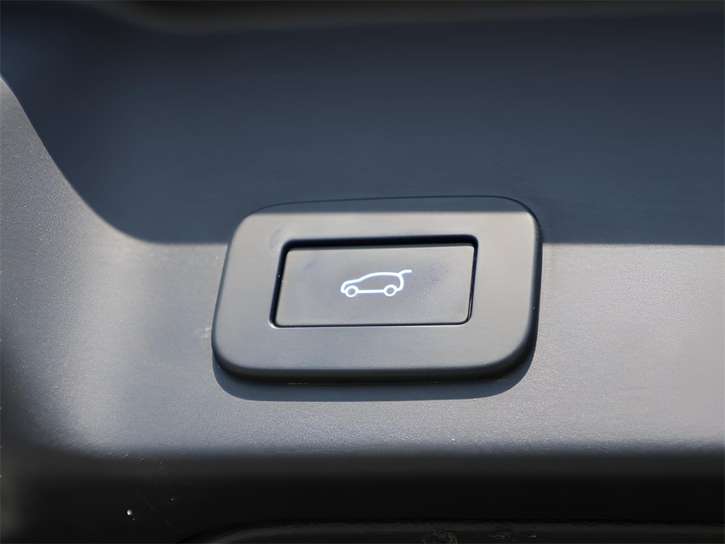 2024 Land Rover Range Rover Evoque Dynamic SE photo 14
