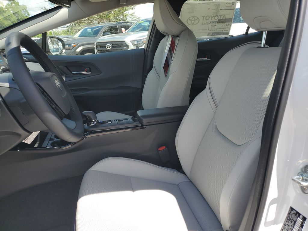 2026 Toyota Prius XLE photo 14
