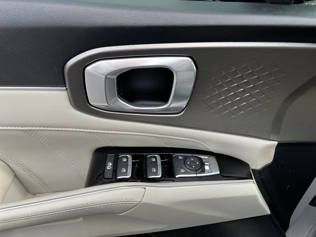 2022 Kia Sorento SX photo 11