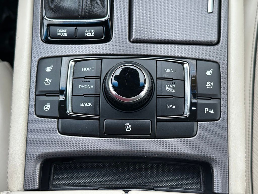 2017 Genesis G80 3.8 AWD photo 18