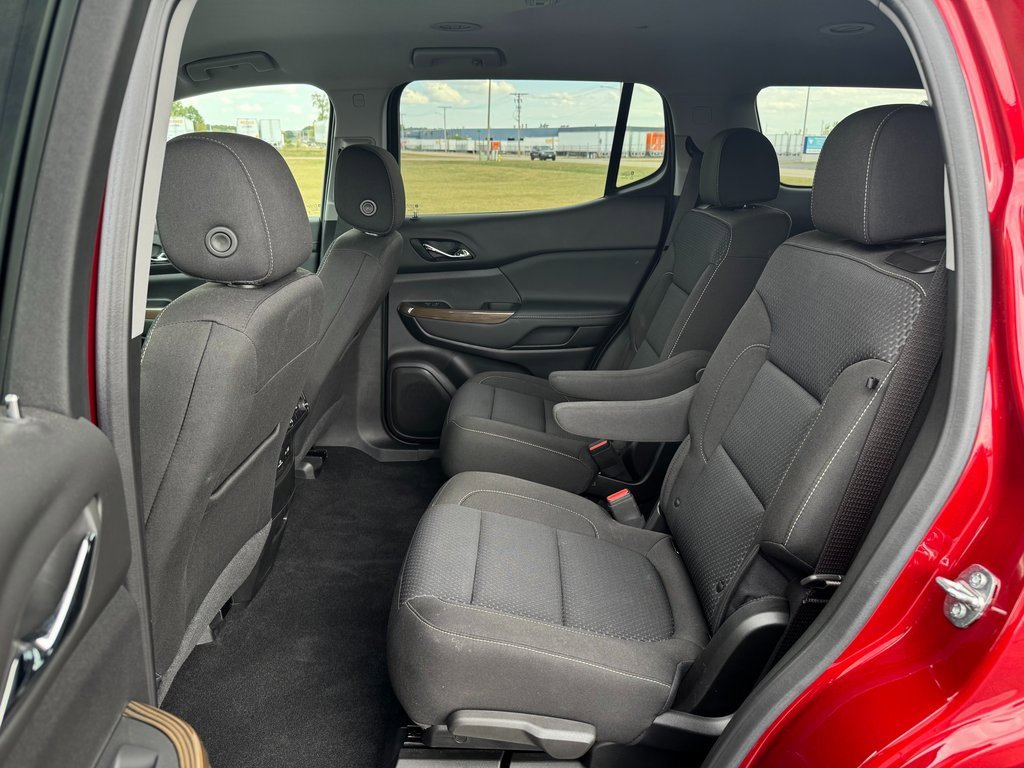 2023 Gmc Acadia SLE photo 25