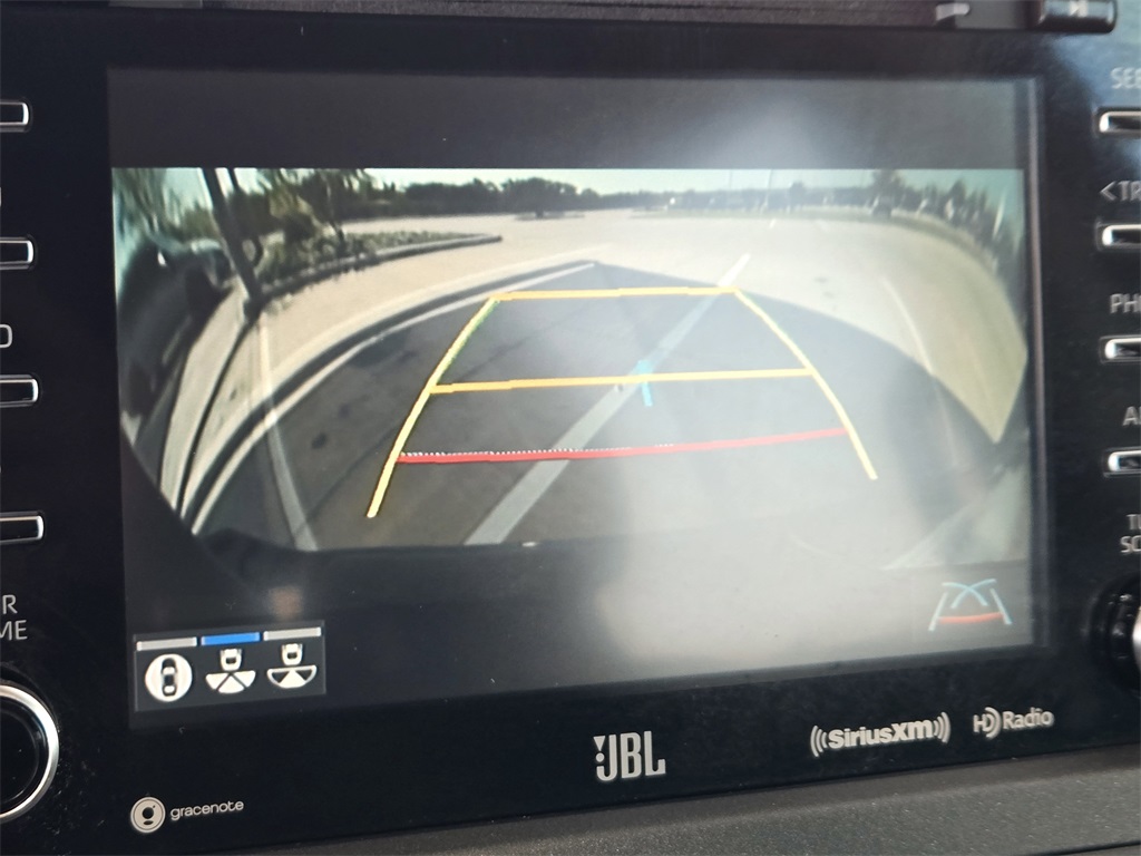 2019 Toyota Sienna Limited Premium photo 19