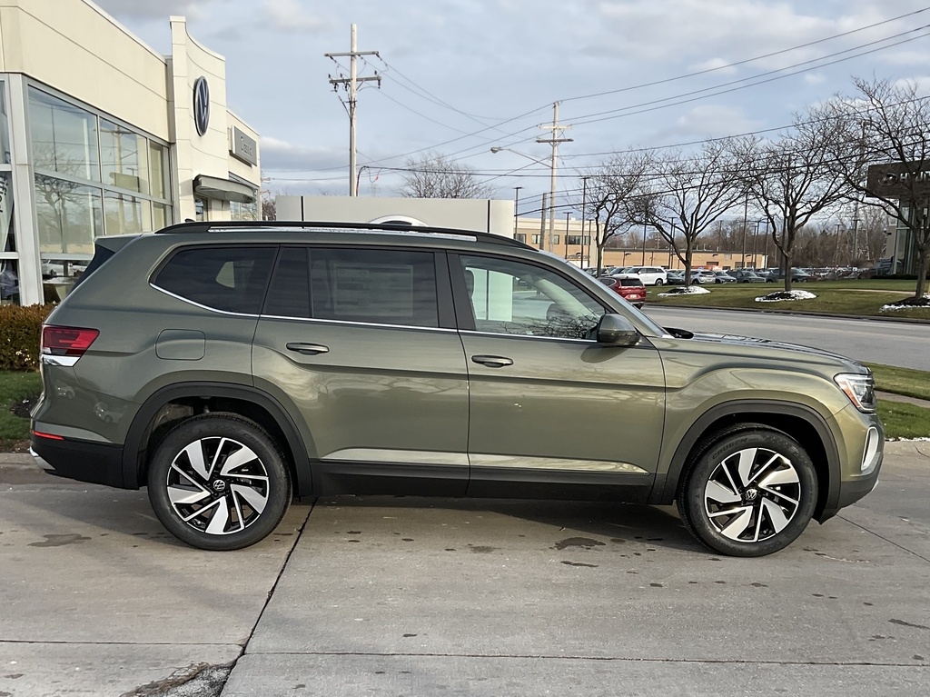 2026 Volkswagen Atlas SE Technology photo 3