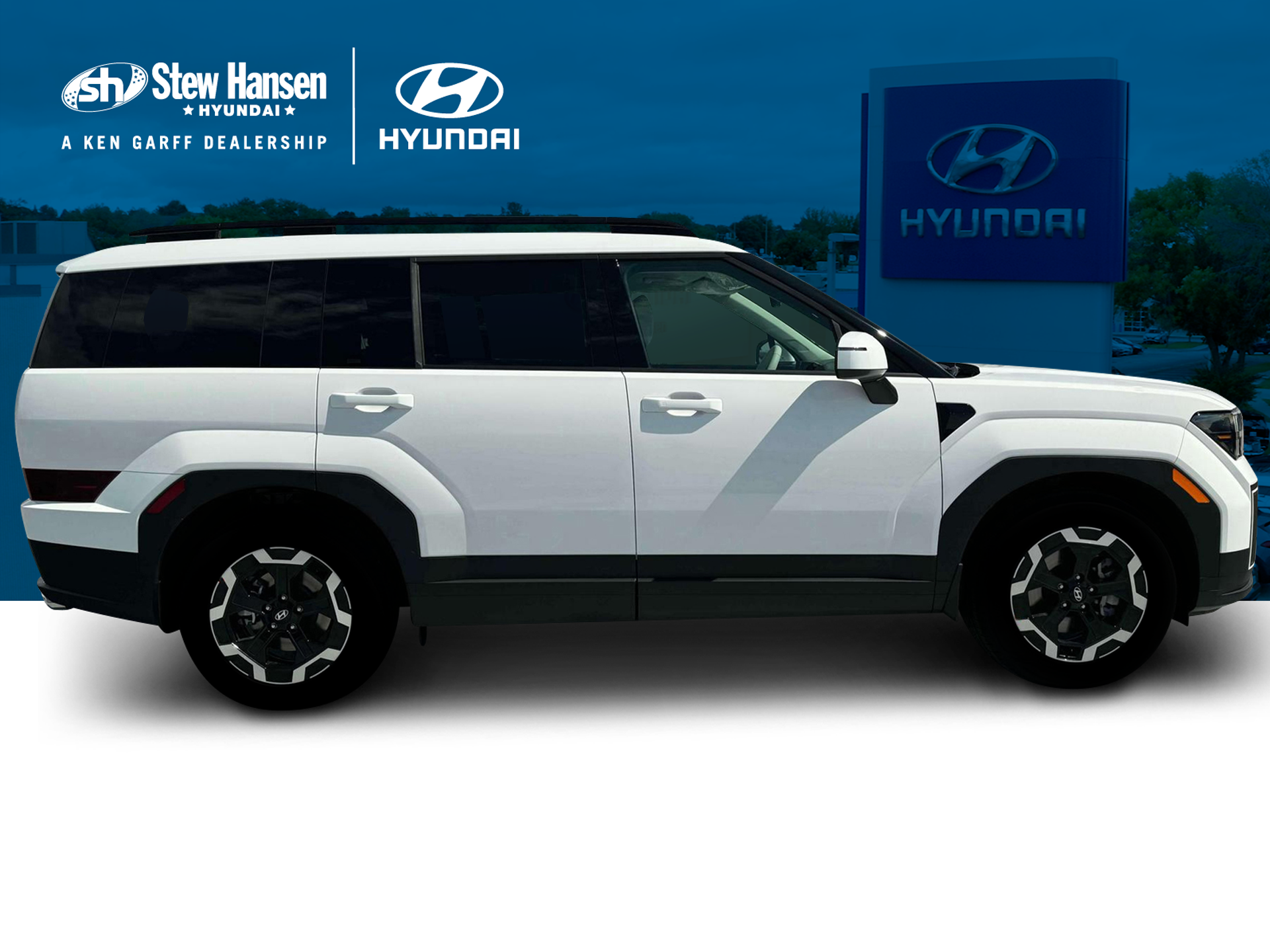 2025 Hyundai Santa Fe SEL photo 2