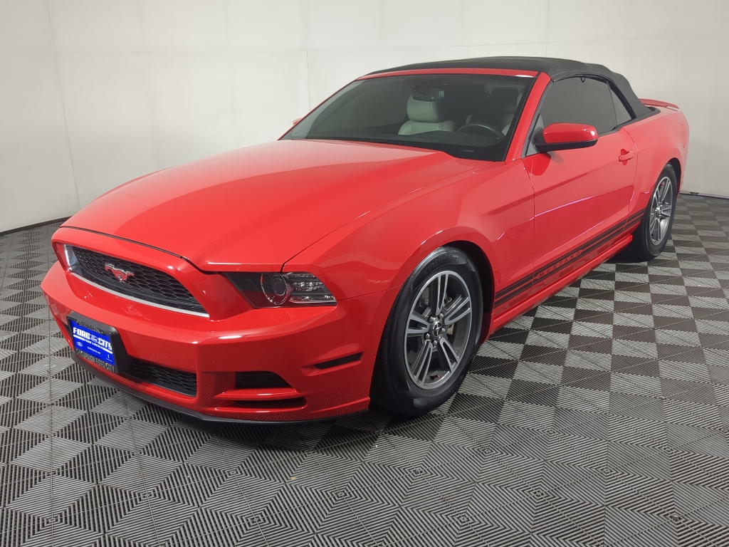 2013 Ford Mustang V6 Premium photo 12
