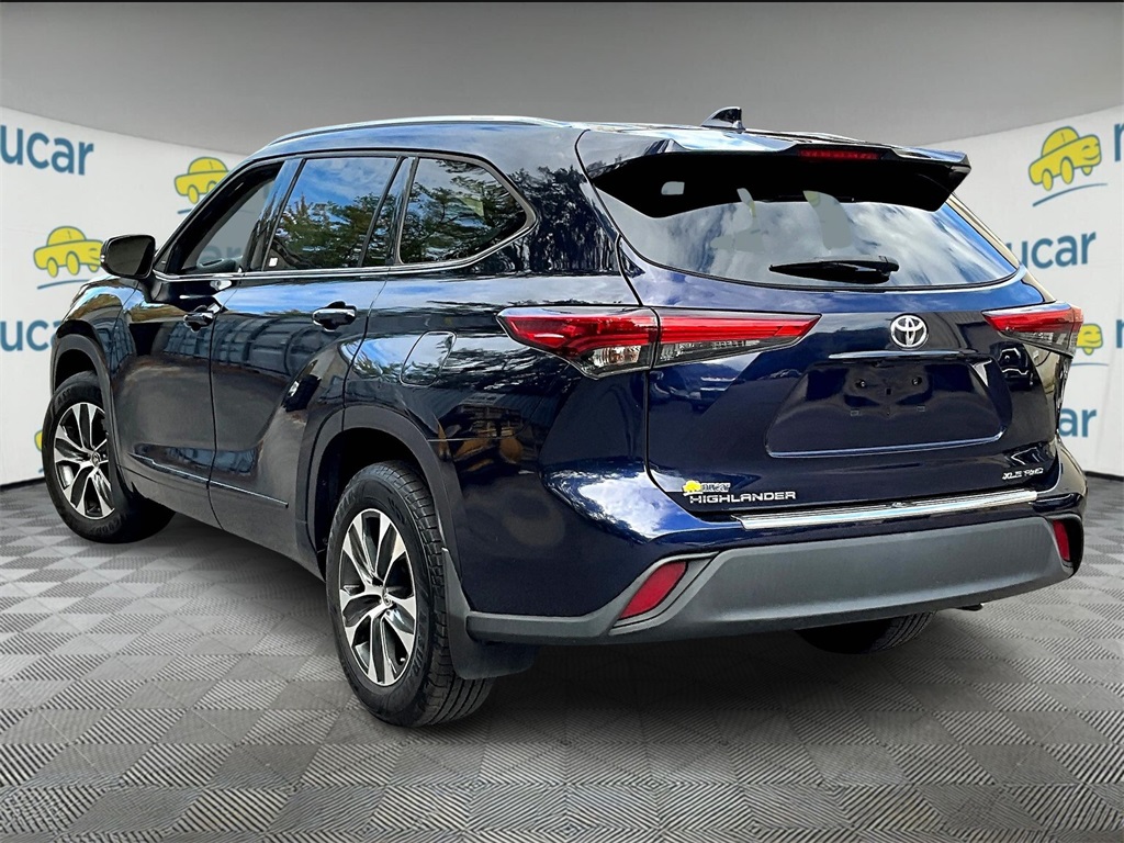 2020 Toyota Highlander XLE photo 4