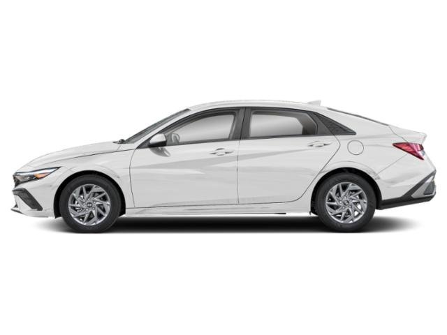 2024 Hyundai Elantra SEL photo 3