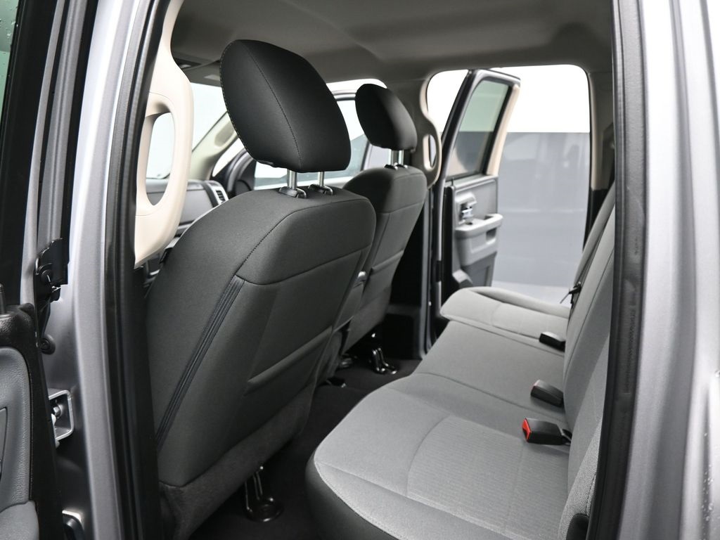 2024 Ram 1500 Classic SLT photo 18