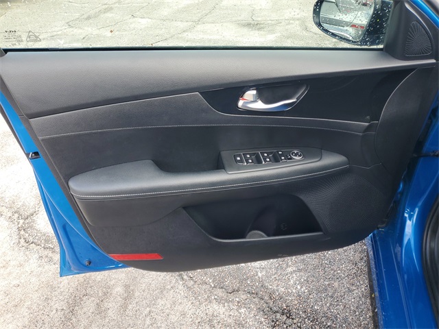2023 Kia Forte GT-Line photo 10
