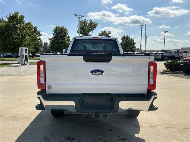 2026 Ford F-350 XL photo 4