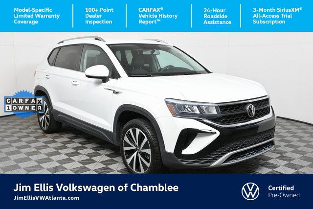 2022 Volkswagen Taos SE's photo